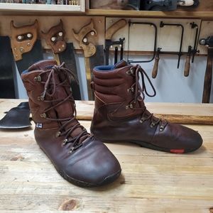 Feelmax Kuuva men's 12 leather waterproof boots great for snow or hiking